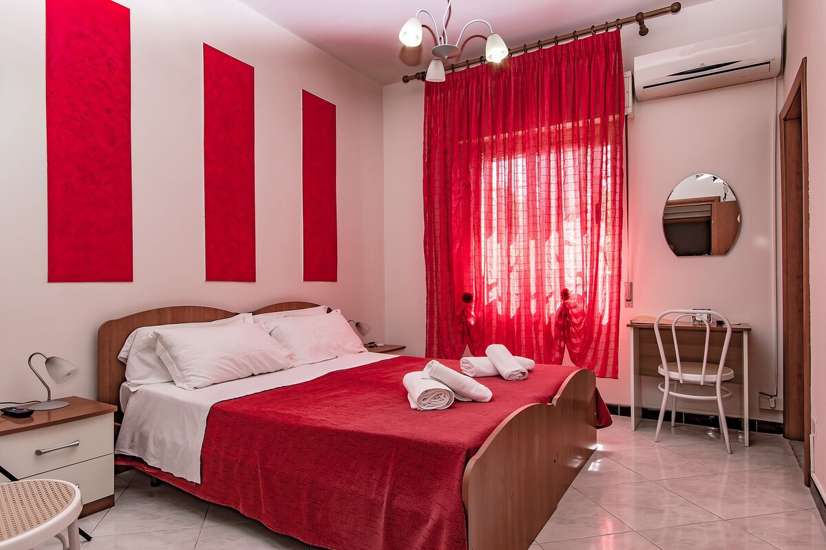 Basic Double or Twin Room, Non Smoking | Egyptian cotton sheets, premium bedding, desk, soundproofing