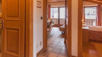 Apartment, 2 Bedrooms (406)