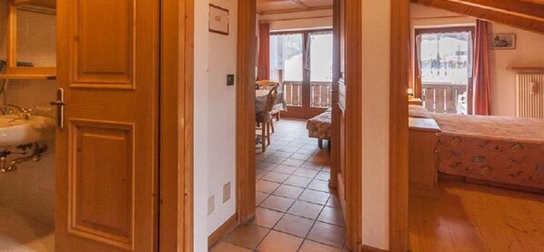 公寓, 2 间卧室 (406) | 婴儿床、床单