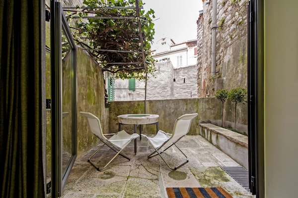 Lux studio Aalvar with balcony | Balcón