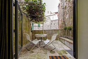 Lux studio Aalvar with balcony | Balcón