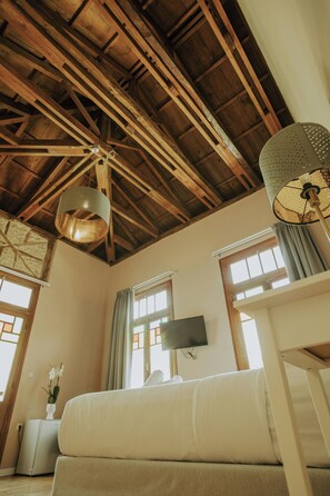 Luxury Quadruple Room, 2 Bathrooms | Desk, laptop workspace, soundproofing, free WiFi - Porta Medina Boutique Hotel - Adults Only (Heraklion)