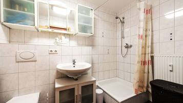 Basic Apartment, 1 Queen Bed with Sofa bed, Non Smoking | Bathroom shower