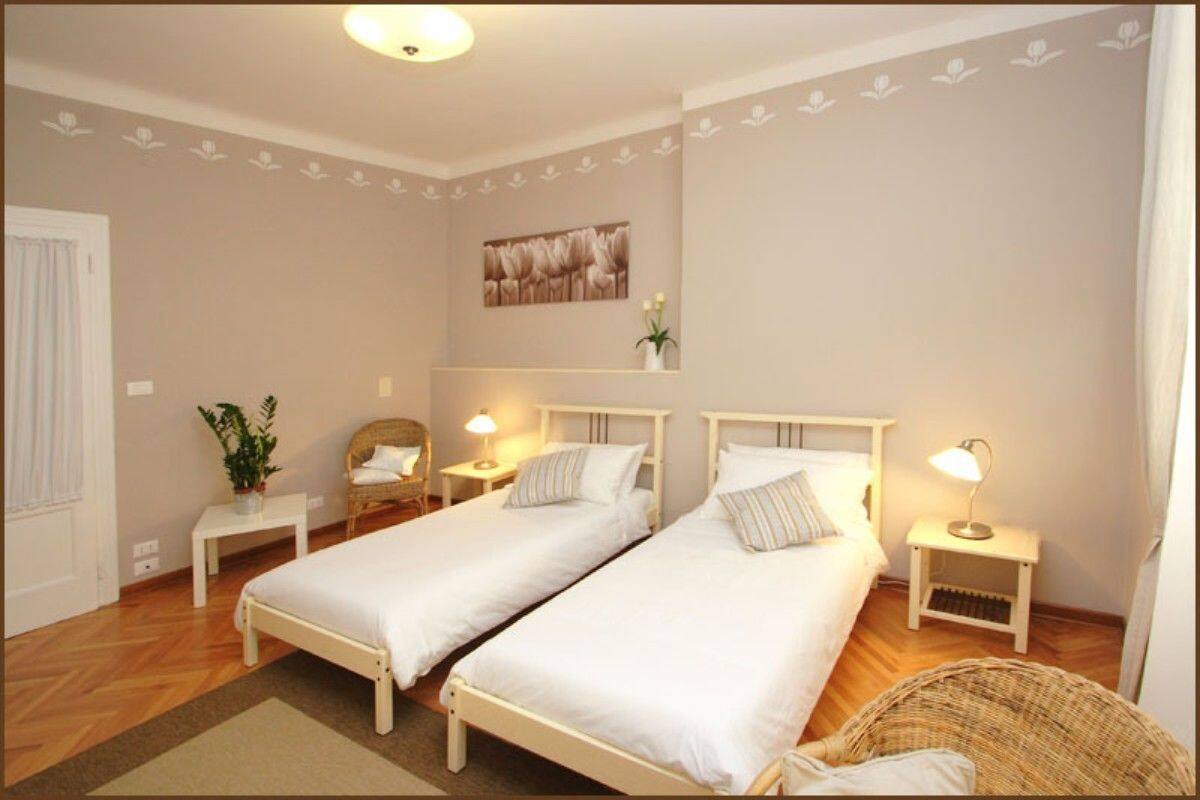 Chambre double ou avec lits jumeaux, non-fumeur, salle de bains commune (Tulipano) | Accès au Wi-Fi (inclus), literie fournie