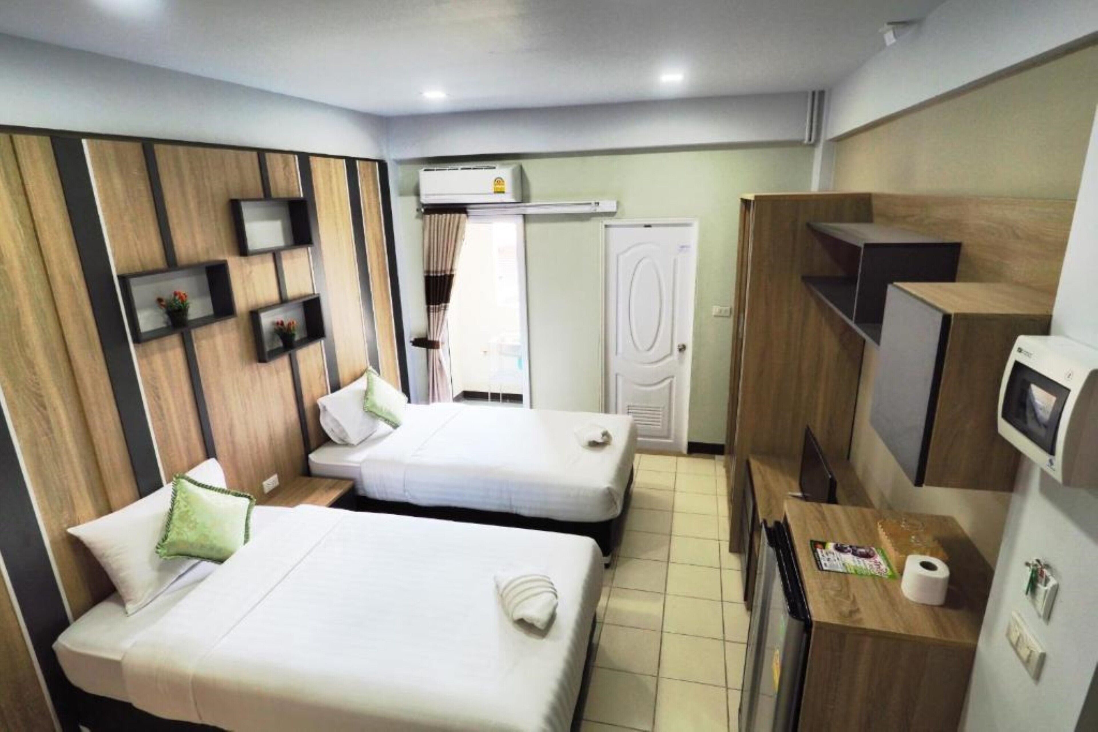 desk, blackout curtains, free wifi, bed sheets