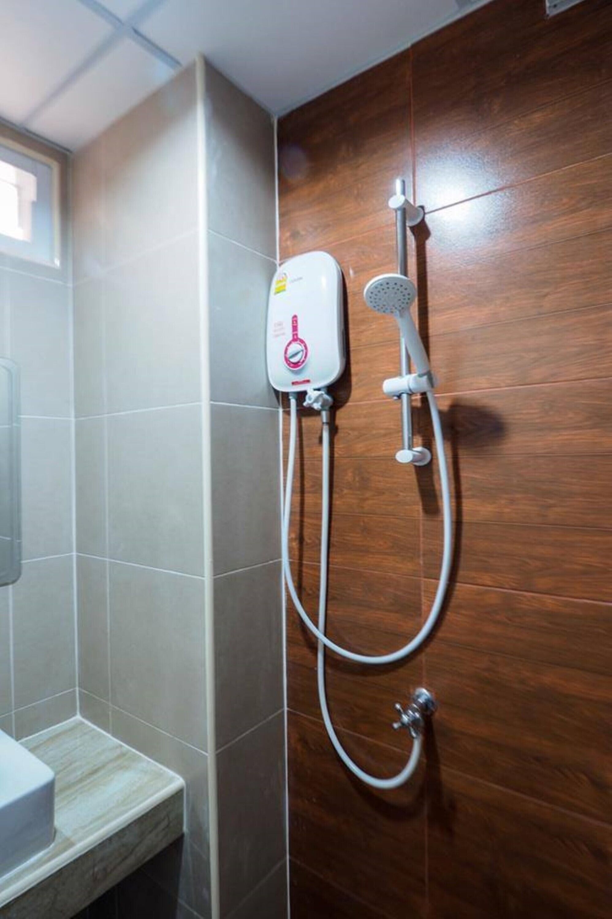 family room | bathroom | shower, rainfall showerhead, free toiletries, towels