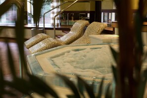 ManikĂŒre und PedikĂŒre