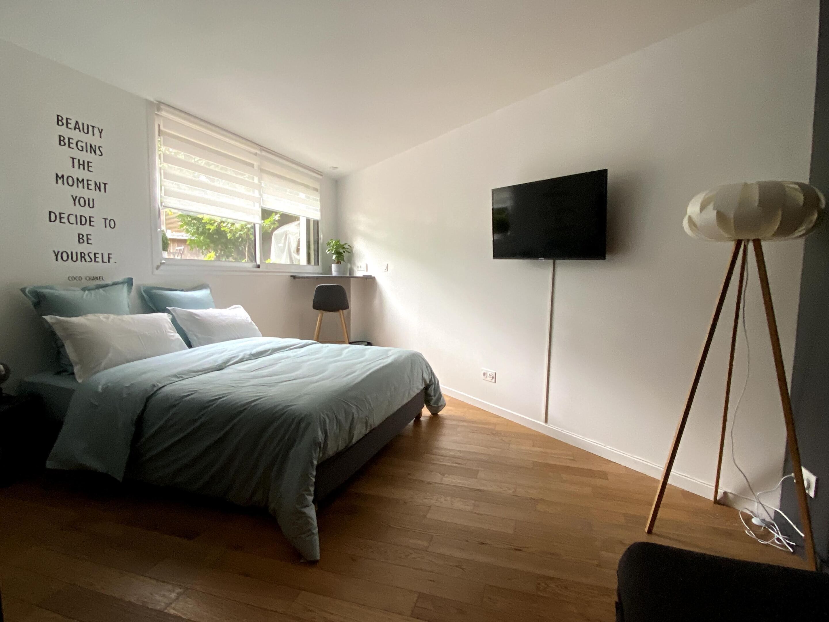 Quarto triplo conforto, vista para o jardim (Antoine)