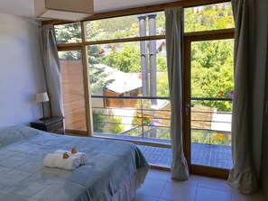 1 bedroom, premium bedding, down duvets, individually decorated - Moderno Departamento Céntrico en SMA (San Martín de los Andes)