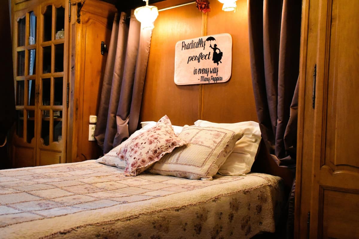 Deluxe Suite, Ensuite (Mary Poppins)