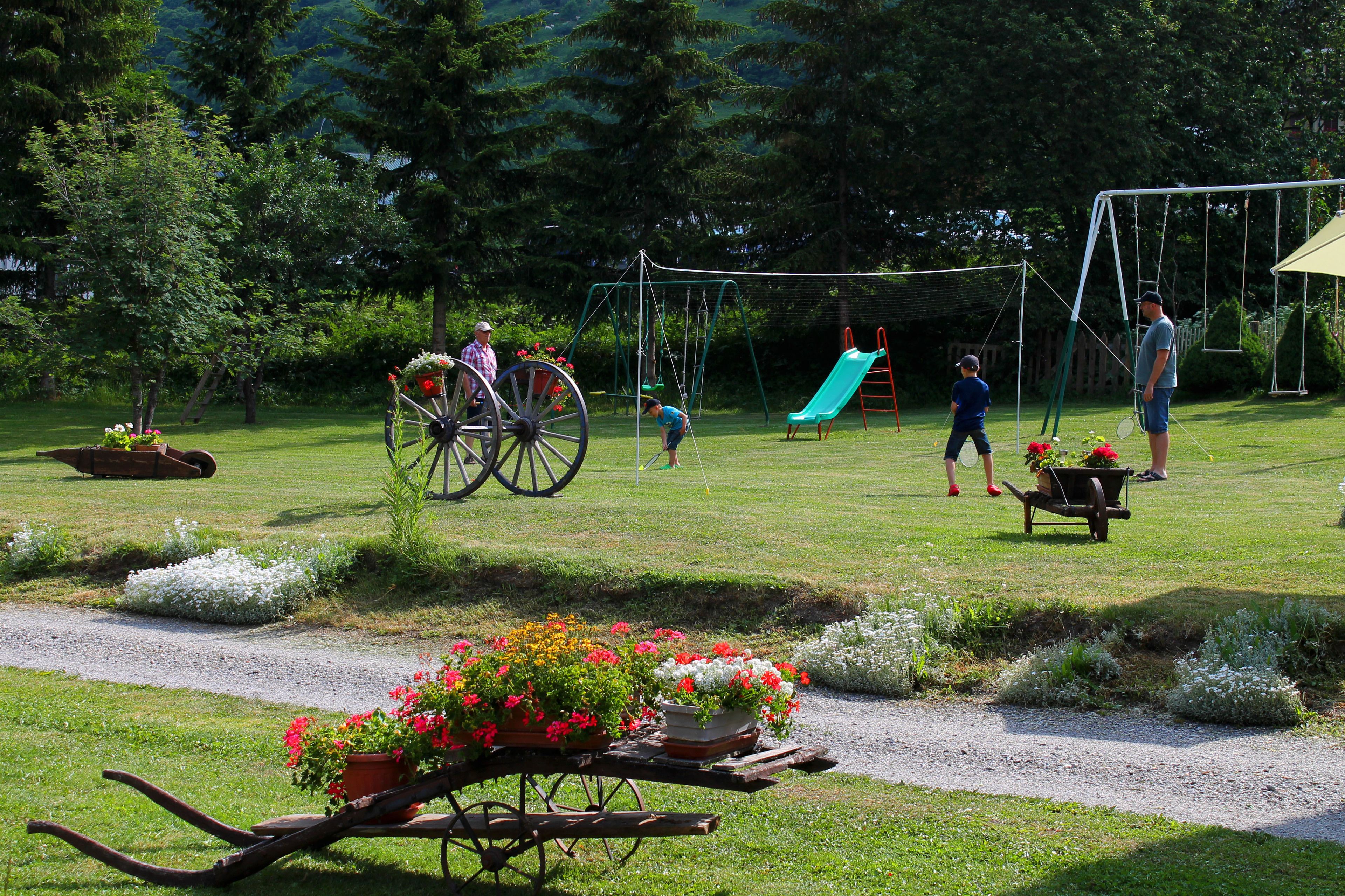 children’s play area – outdoor