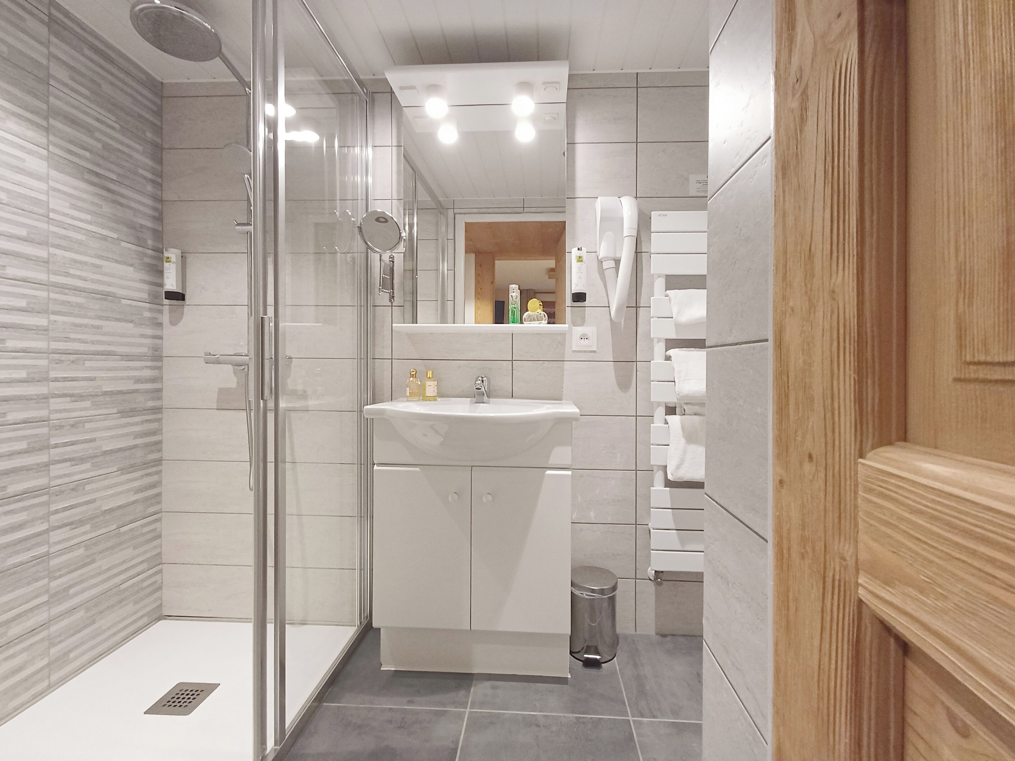 superior room, multiple beds, non smoking | bathroom | free toiletries, hair dryer, towels