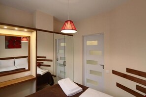 Apartment, 1 Schlafzimmer | 1 Schlafzimmer, Zimmersafe, individuell eingerichtet, Schreibtisch