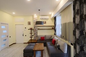 Apartment, 1 Schlafzimmer | Wohnzimmer | LED-Fernseher