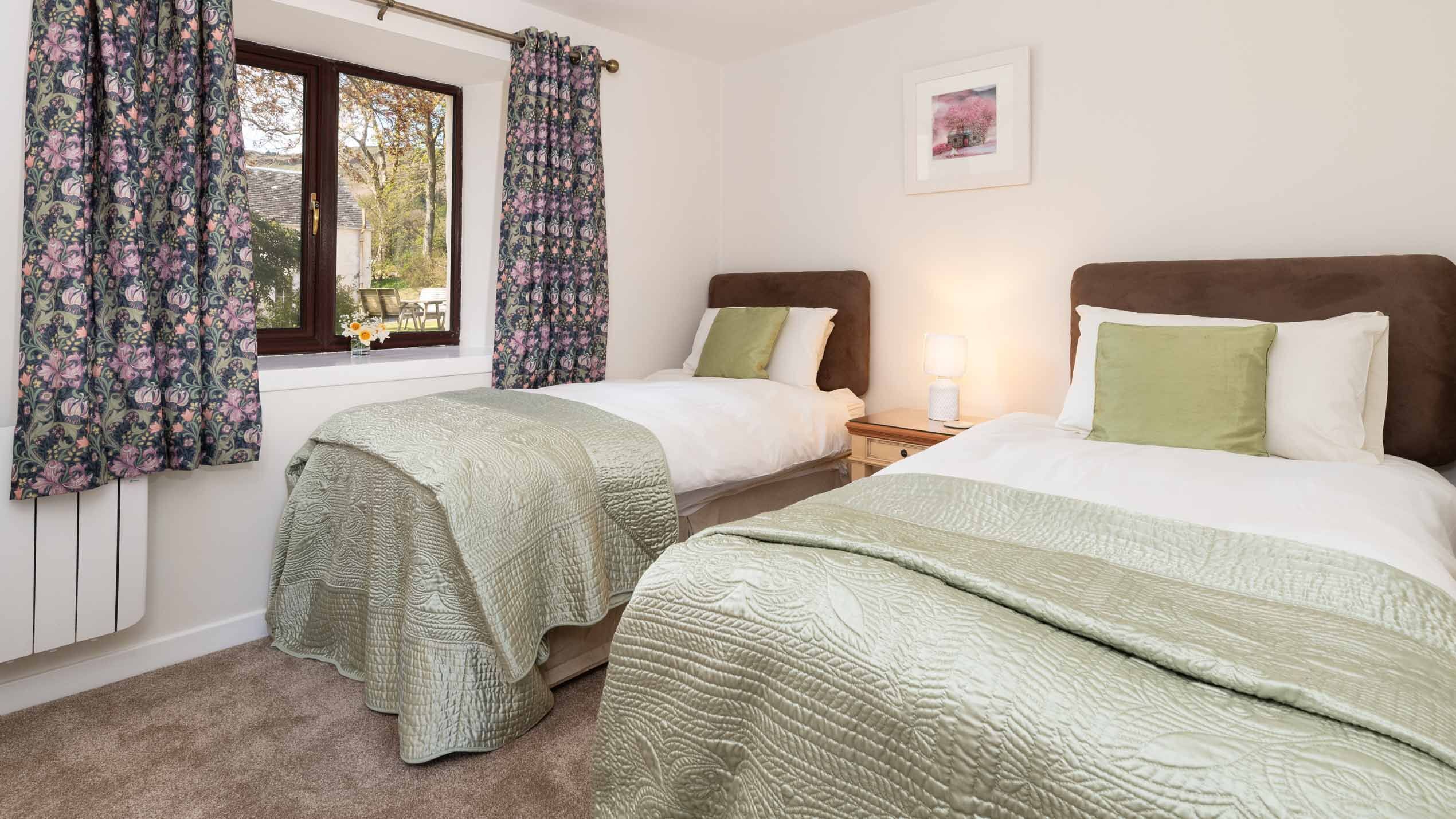 3 bedrooms, iron/ironing board, internet