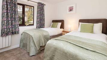 3 bedrooms, iron/ironing board, internet