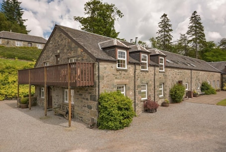 Exterior. Upper Cooperage - a semi-detached apartment that sleeps up to 6 guests