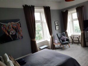 Standard Double Room, Ensuite | Premium bedding, soundproofing, iron/ironing board, free WiFi - Greenland House B&B (Castletown)