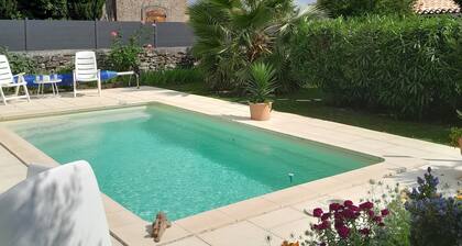 Air-conditioned self-contained studio with private pool in villa near Carcassonne