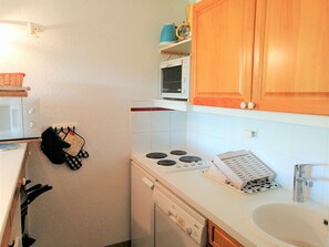 Kühlschrank, Mikrowelle, Geschirrspüler