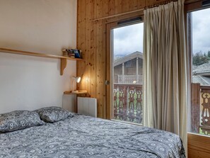 4 bedrooms, free WiFi