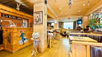 Der serveres aftensmad