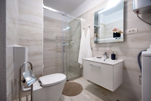 Apartment | Bathroom