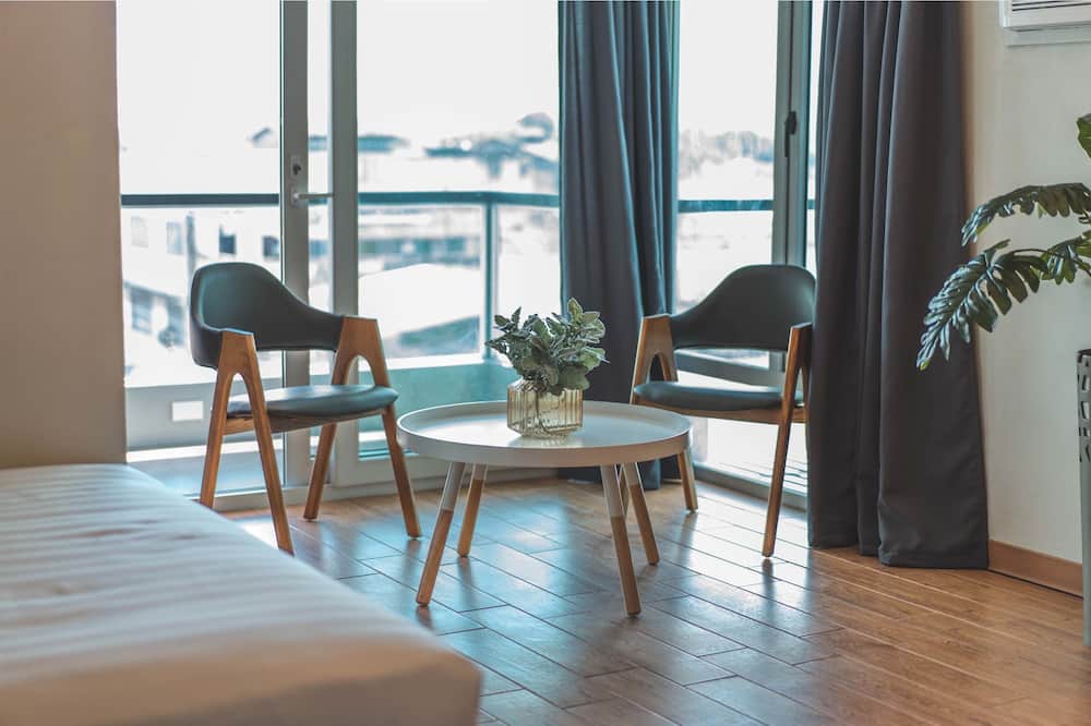 Henia Hotel