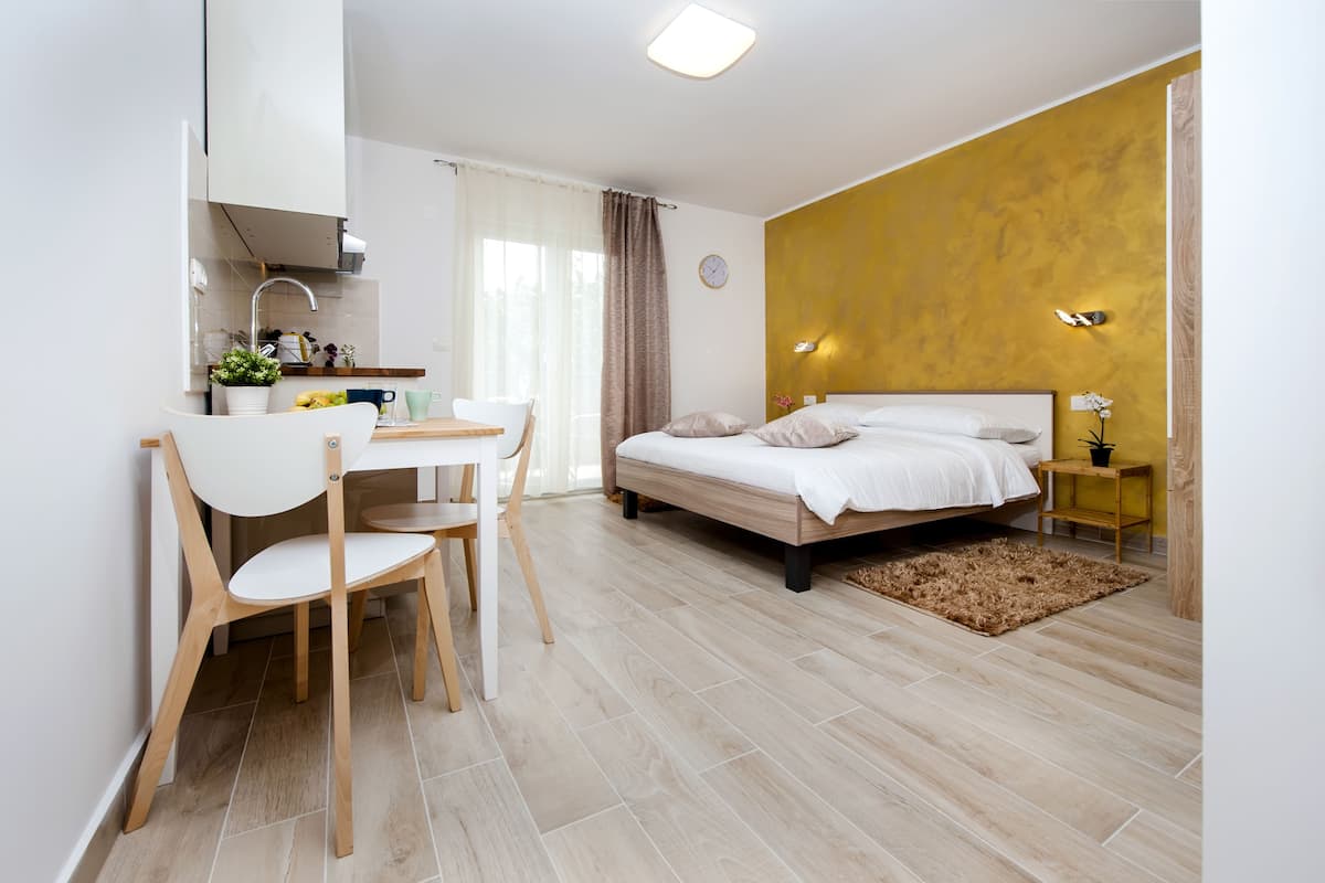 Estúdio básico (Gold) | Wi-Fi de cortesia, roupa de cama
