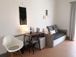 Deluxe Double or Twin Room, Balcony | Premium bedding, minibar, desk, blackout drapes - Dimora di Dante (Chiaramonte Gulfi)