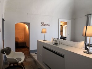 Superior Double or Twin Room, Balcony | Room amenity - Dimora di Dante (Chiaramonte Gulfi)