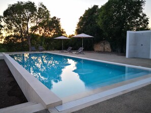 Piscina externa sazonal