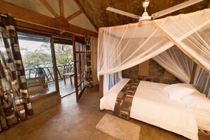 Soundproofing, free WiFi, bed sheets - Safari Beach Lodge (Senga)