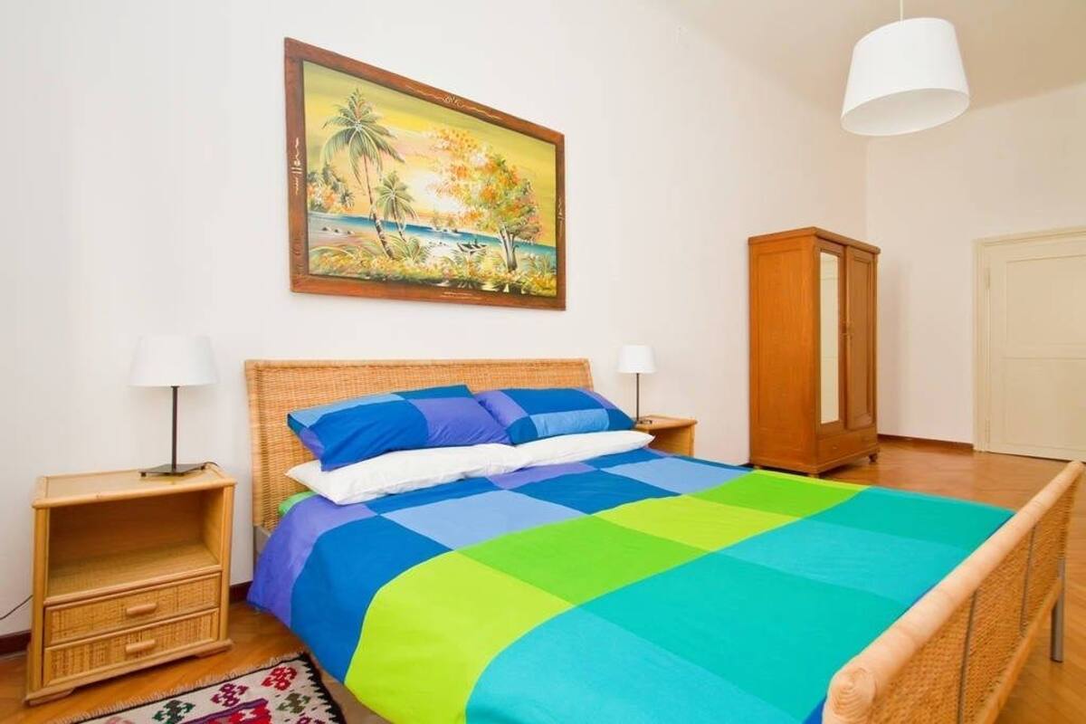 Habitación doble | Escritorio, cunas (de pago), wifi gratis y ropa de cama