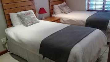 Comfort Cottage, 3 Bedrooms | 3 bedrooms, individually decorated, individually furnished