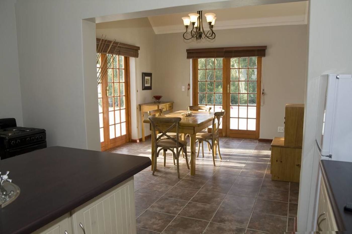 Comfort Cottage, 3 Bedrooms | In-room dining