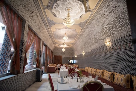 3 restaurants, breakfast, lunch, dinner served; Moroccan cuisine