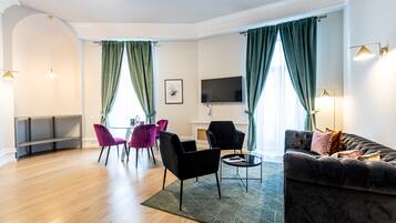 Apartment, 1 Bedroom, Non Smoking | 1 bedroom, hypo-allergenic bedding, memory-foam beds, iron/ironing board