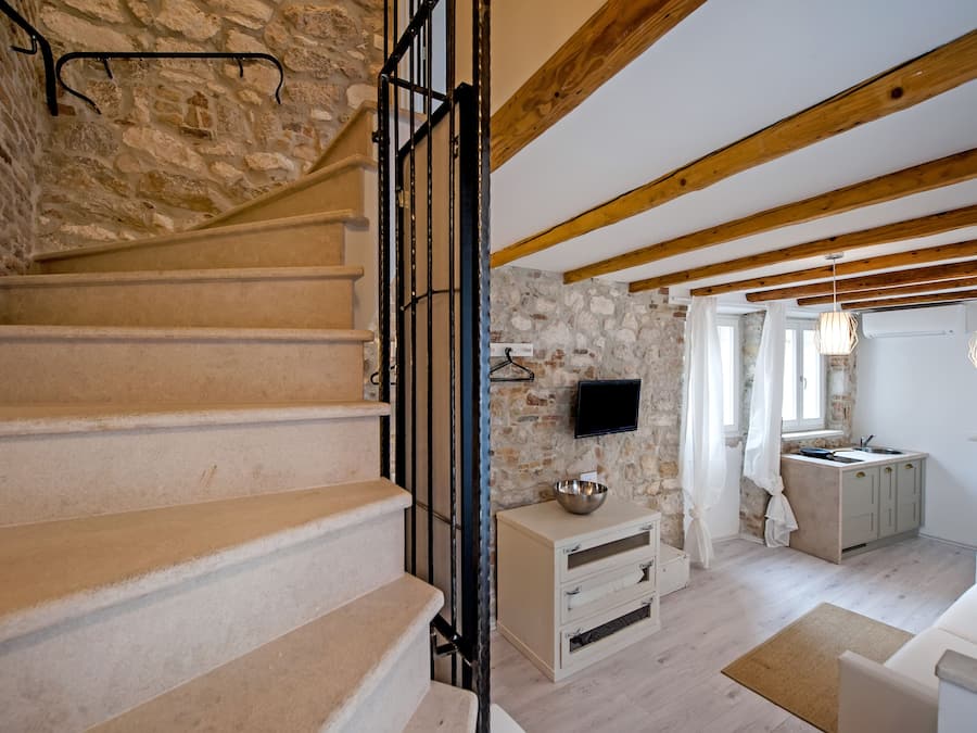Apartamento (Lavanda) | Wi-Fi de cortesia, roupa de cama