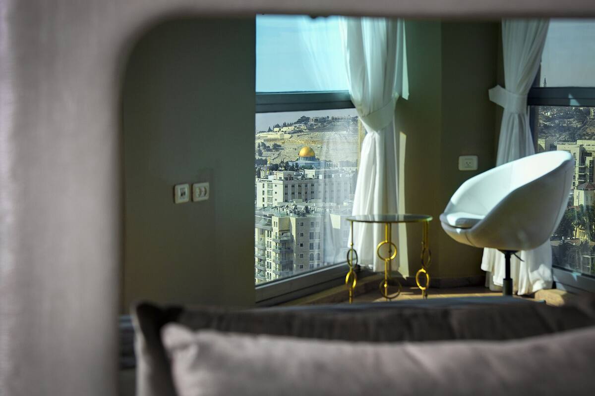 Exclusive Double or Twin Room | Desk, laptop workspace, soundproofing, iron/ironing board (on request)