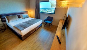 Standard Double or Twin Room | Desk, laptop workspace, soundproofing, iron/ironing board - My Jerusalem View (Jerusalem)