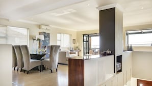 Casa Classic, 3 camere da letto | Pasti in camera