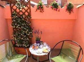 Double Room, Balcony | Balcony - Il BorGhetto Guest house (Civitavecchia)