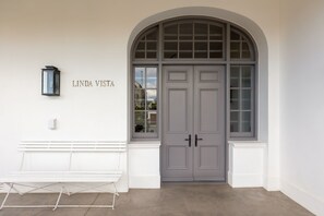 Entrée de l’hébergement