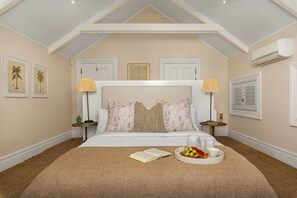 Luxe villa, 5 slaapkamers | 5 slaapkamers, luxe beddengoed, een kluis op de kamer, babybedden