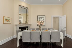 Luxury Villa, 5 Bedrooms | Dining room - Linda Vista (Cape Town)