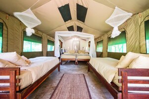 Luxury Tent, Multiple Beds | Premium bedding, in-room safe, individually decorated, laptop workspace