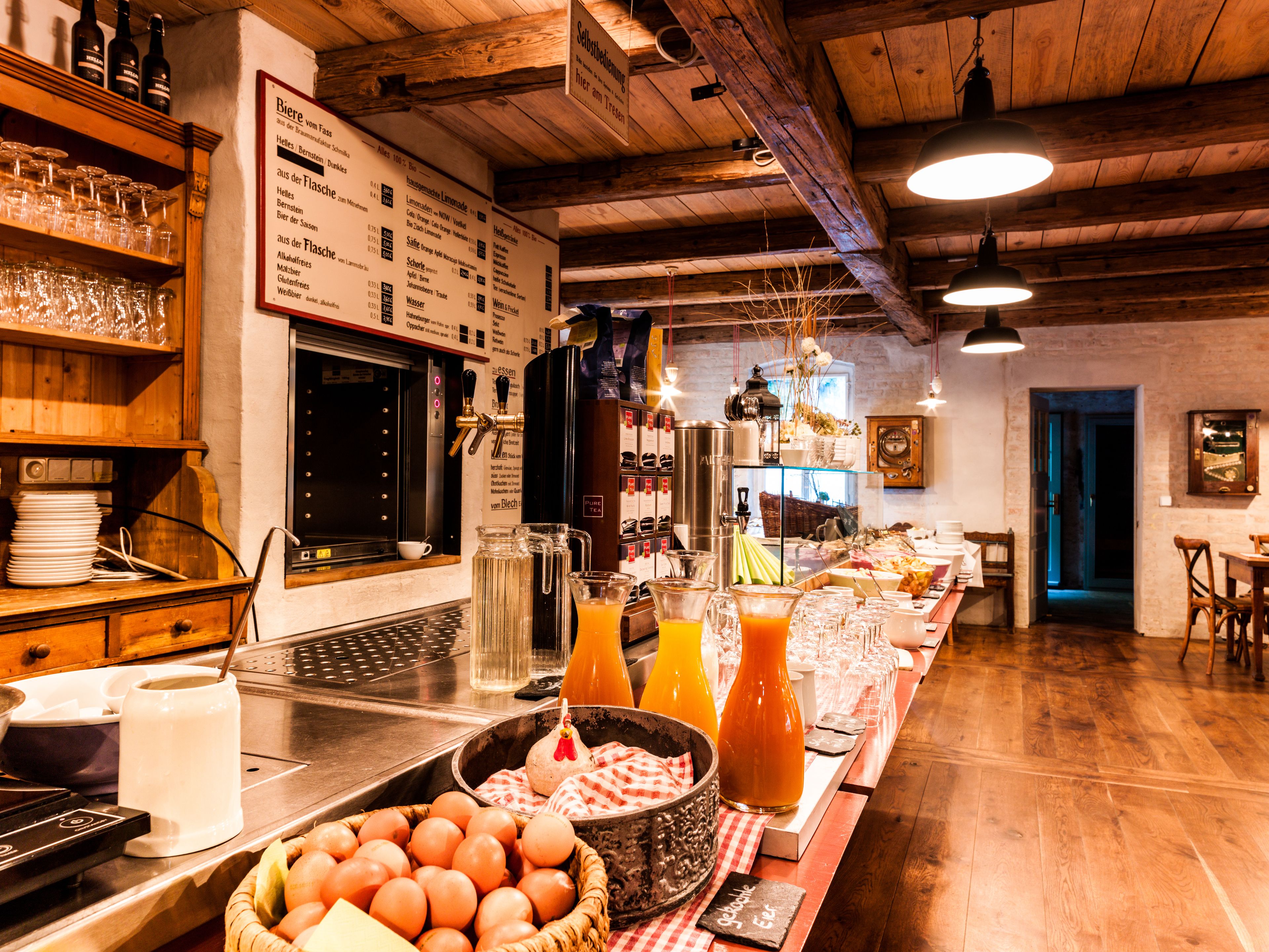 Free daily buffet breakfast