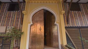 EntrĂ©e de lâhĂ©bergement