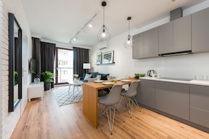 Apartament Deluxe (42) | Sala d'estar | Televisor 